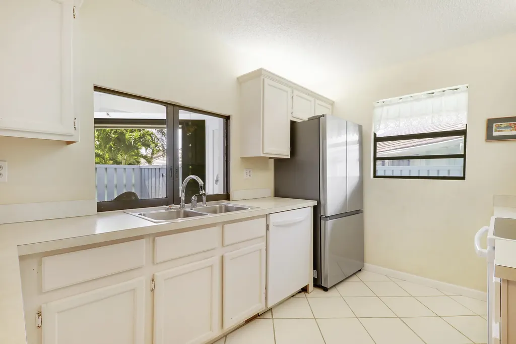 1127 E Seminole Avenue Jupiter FL 33477