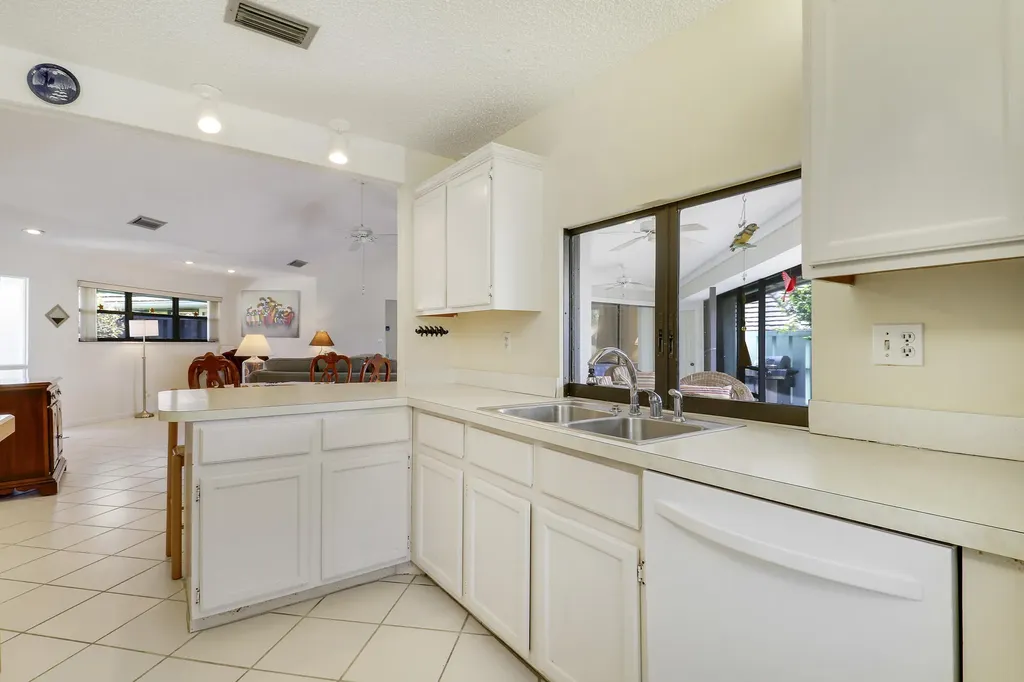 1127 E Seminole Avenue Jupiter FL 33477