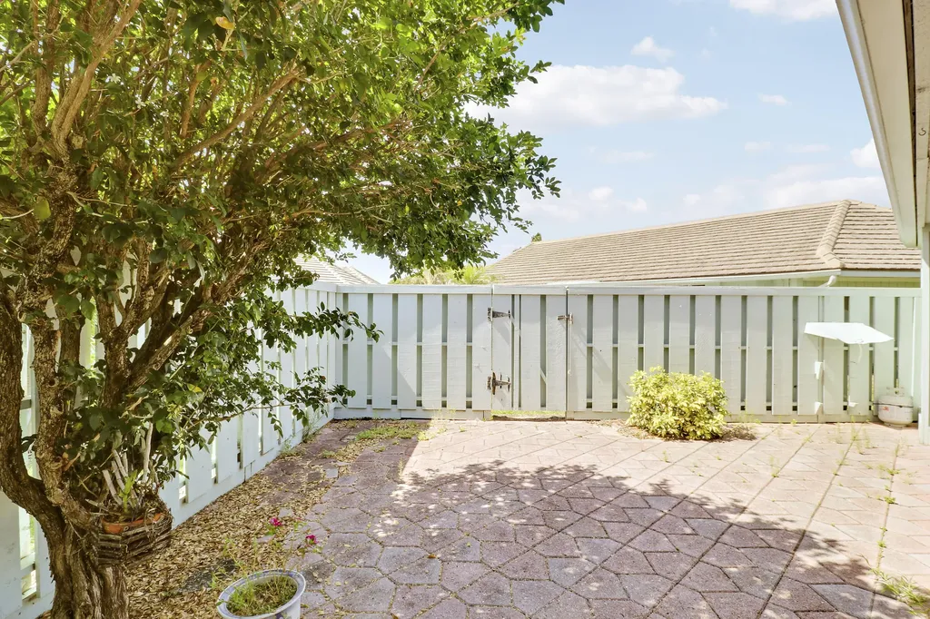 1127 E Seminole Avenue Jupiter FL 33477