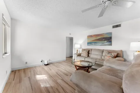 421 Pine Glen Lane Greenacres FL 33463