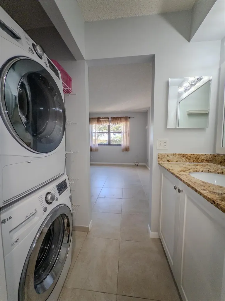 10332 Sunrise Lakes Boulevard Sunrise FL 33322