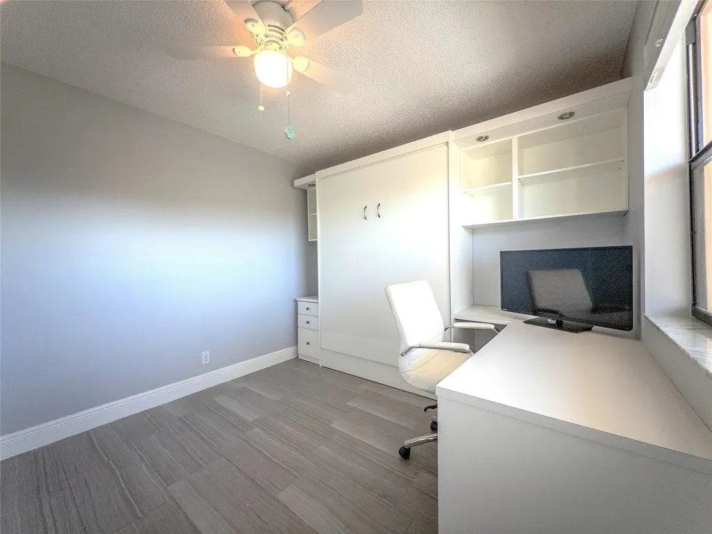 10332 Sunrise Lakes Boulevard Sunrise FL 33322