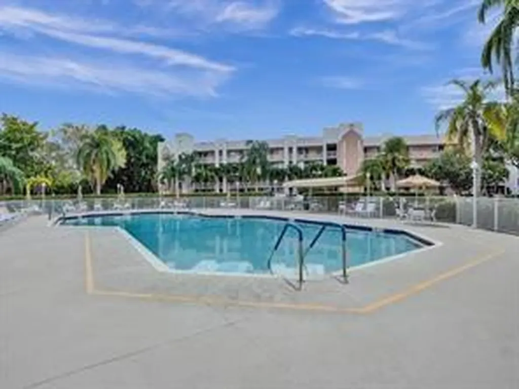 10332 Sunrise Lakes Boulevard Sunrise FL 33322