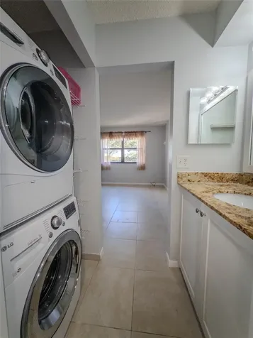 10332 Sunrise Lakes Boulevard Sunrise FL 33322