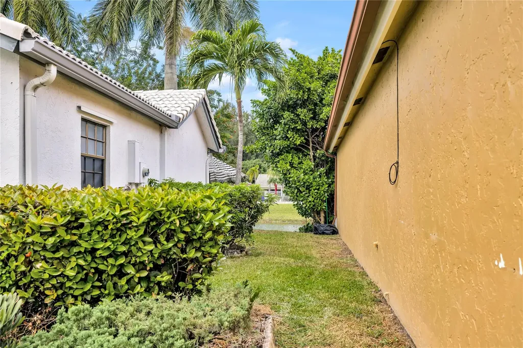 5568 American Circle Delray Beach FL 33484