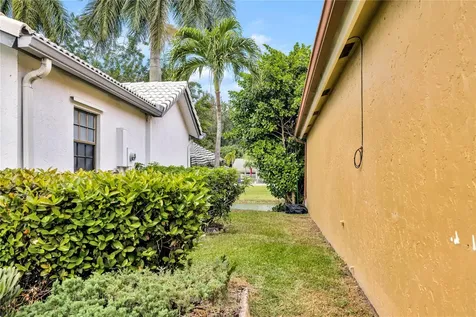 5568 American Circle Delray Beach FL 33484