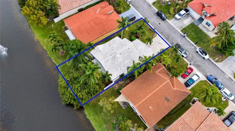 5568 American Circle Delray Beach FL 33484