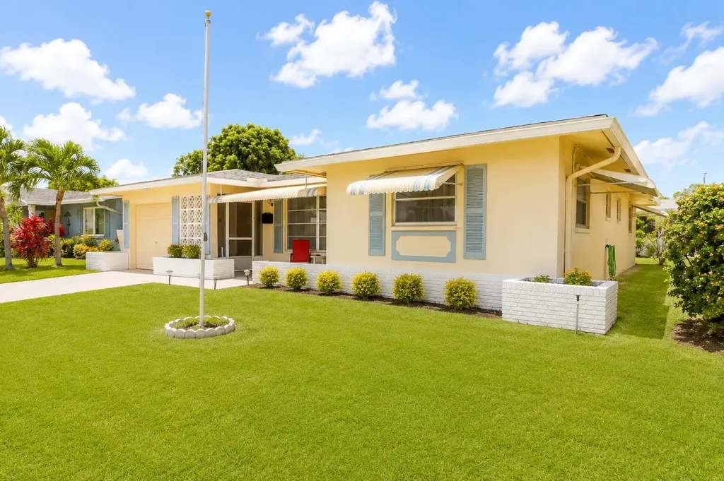 4911 NW 55th Street Tamarac FL 33319