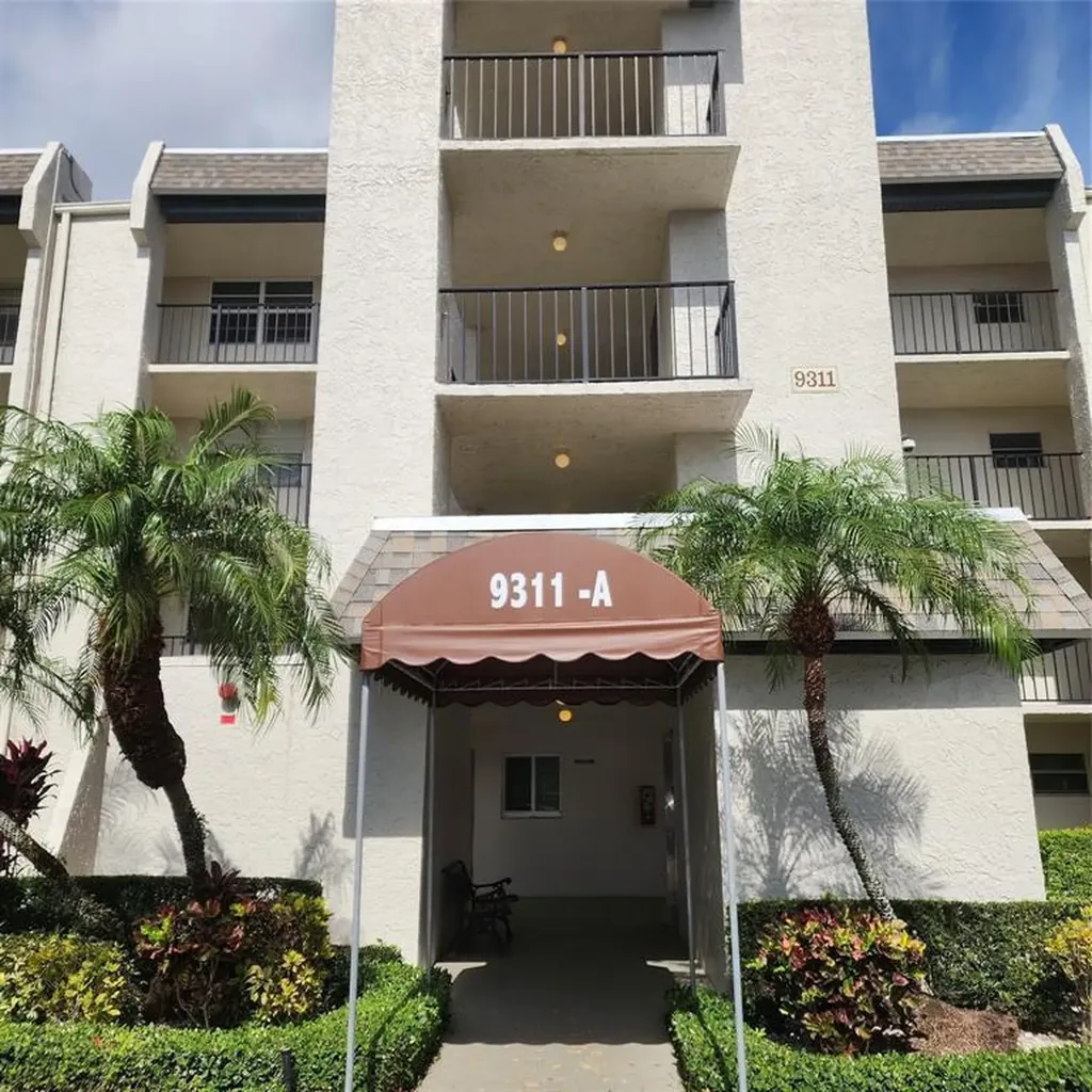 9311 Orange Grove Drive Davie FL 33324