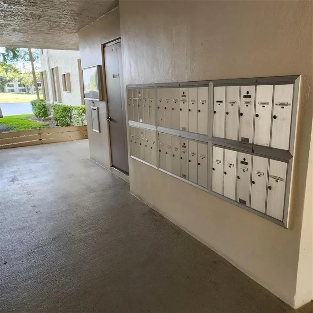 9311 Orange Grove Drive Davie FL 33324