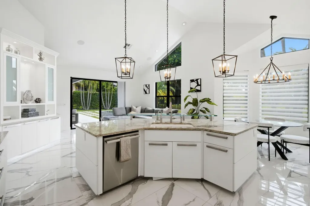 10720 Avenue Of The Avenue Palm Beach Gardens FL 33418
