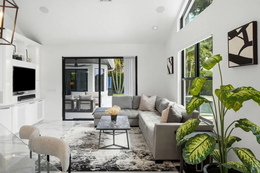10720 Avenue Of The Avenue Palm Beach Gardens FL 33418