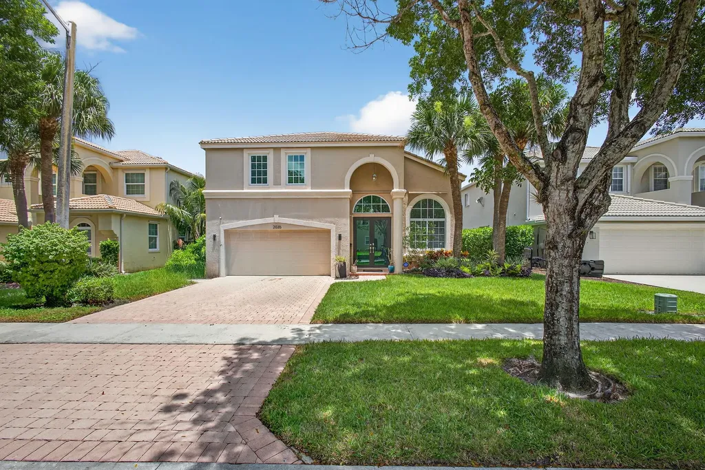 2035 Reston Circle Royal Palm Beach FL 33411