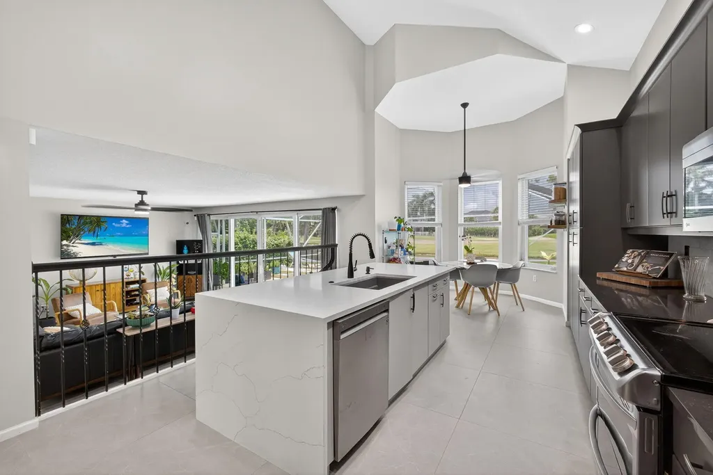 2035 Reston Circle Royal Palm Beach FL 33411