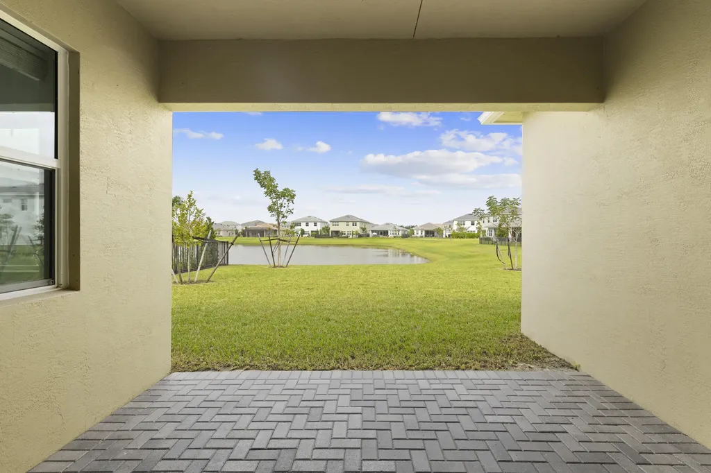 13548 Spruce Pine Drive Westlake FL 33470