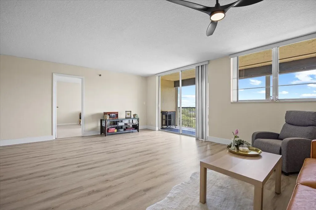 3100 W Rolling Hills Circle Davie FL 33328