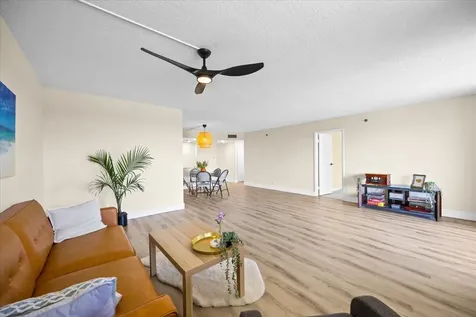 3100 W Rolling Hills Circle Davie FL 33328