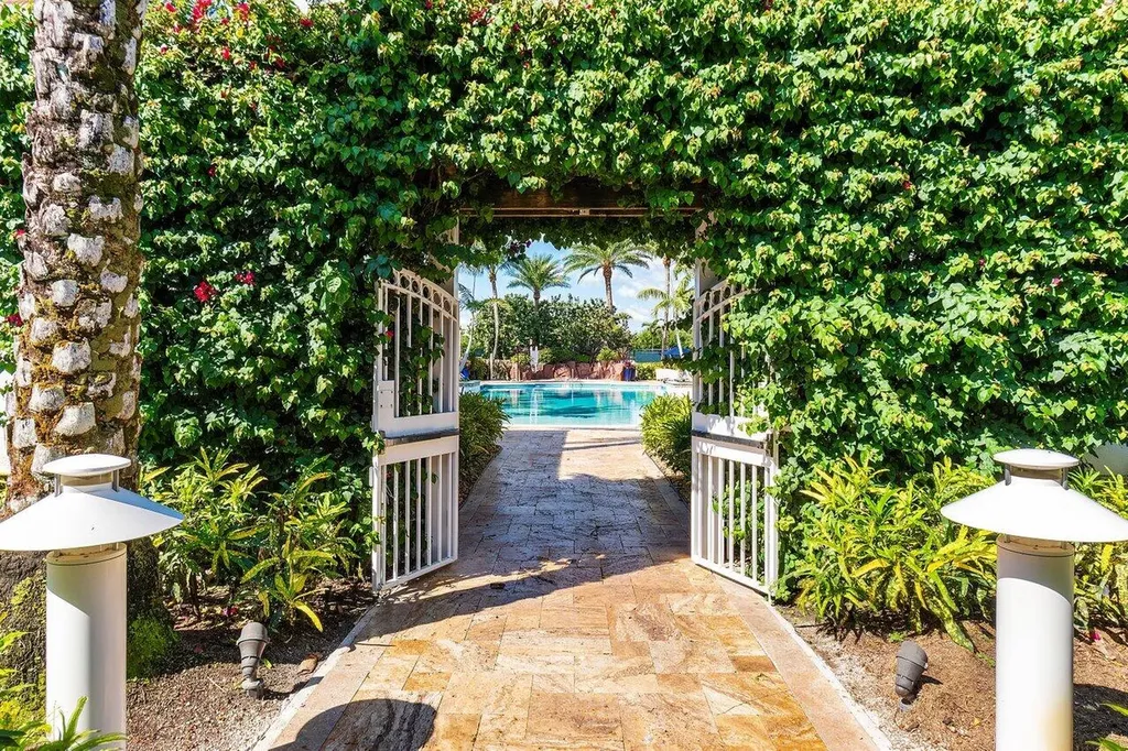 17571 Bocaire Way Boca Raton FL 33487