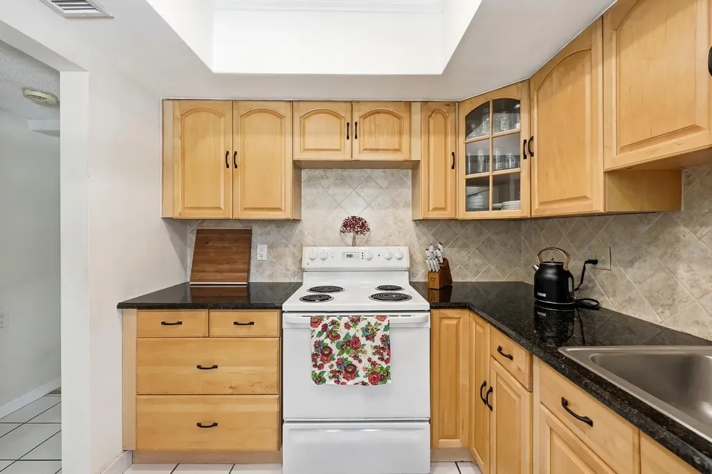 3300 NE 10th Terrace Pompano Beach FL 33064