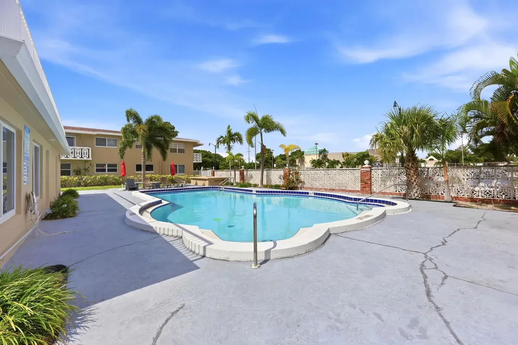 3300 NE 10th Terrace Pompano Beach FL 33064