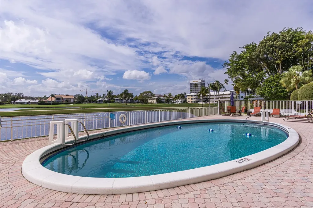 2500 NE 48th Lane Fort Lauderdale FL 33308
