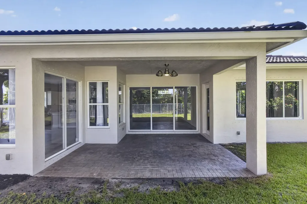 4293 Mariners Cove Drive Wellington FL 33449
