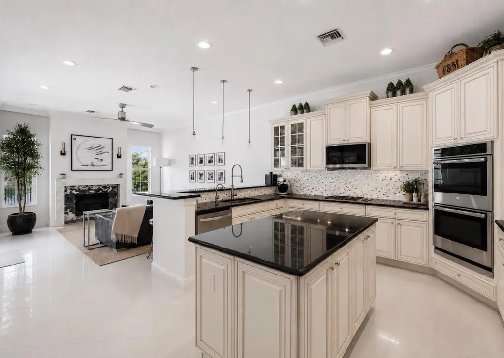 8861 Edgewater Place Parkland FL 33076