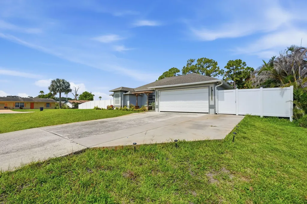 102 NW Peach Street Port St Lucie FL 34983