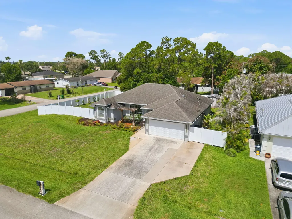 102 NW Peach Street Port St Lucie FL 34983
