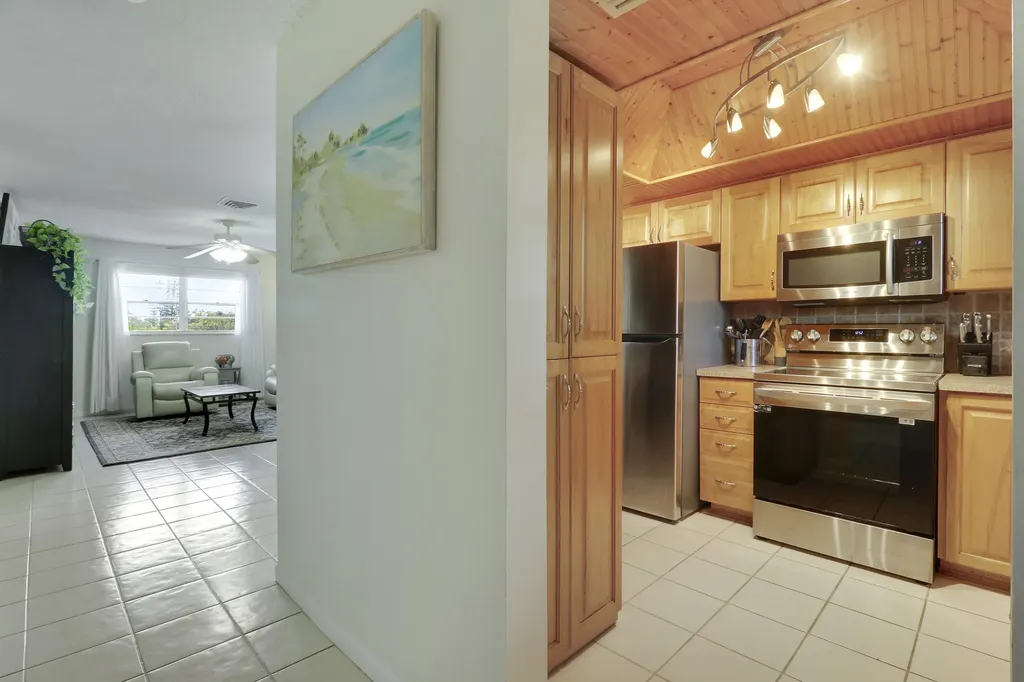 400 Fern Street Jupiter FL 33458