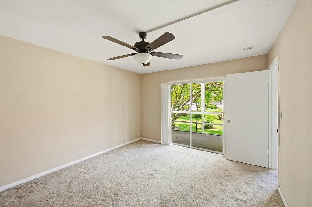 5570 Tamberlane Circle Palm Beach Gardens FL 33418