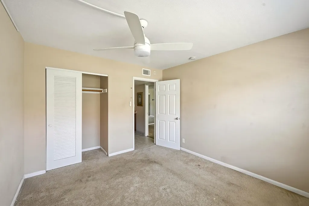 5570 Tamberlane Circle Palm Beach Gardens FL 33418