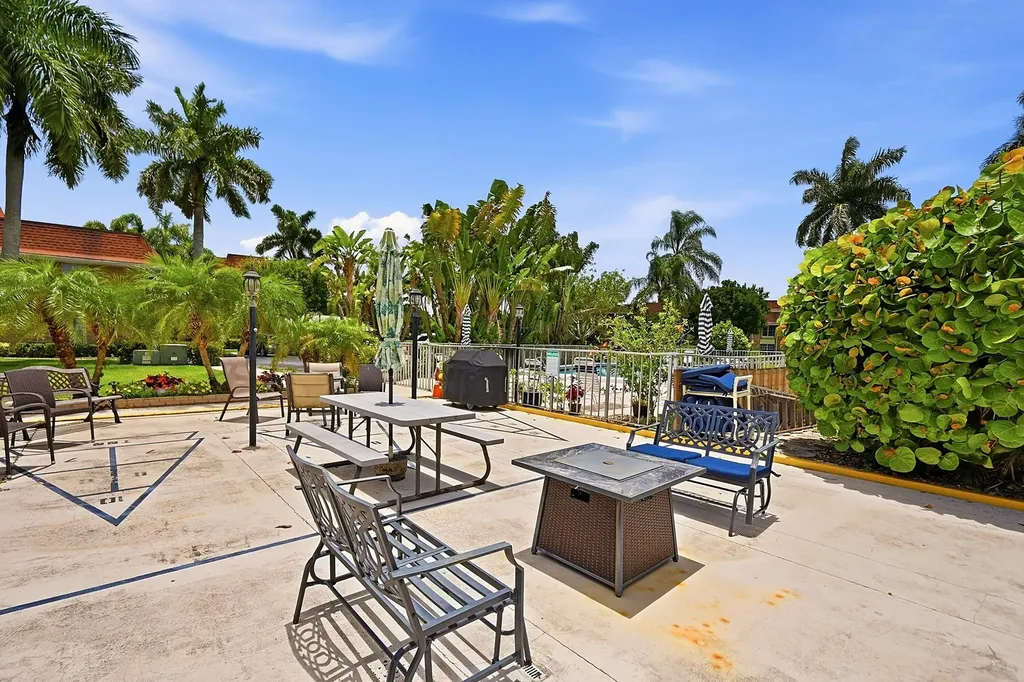 5570 Tamberlane Circle Palm Beach Gardens FL 33418