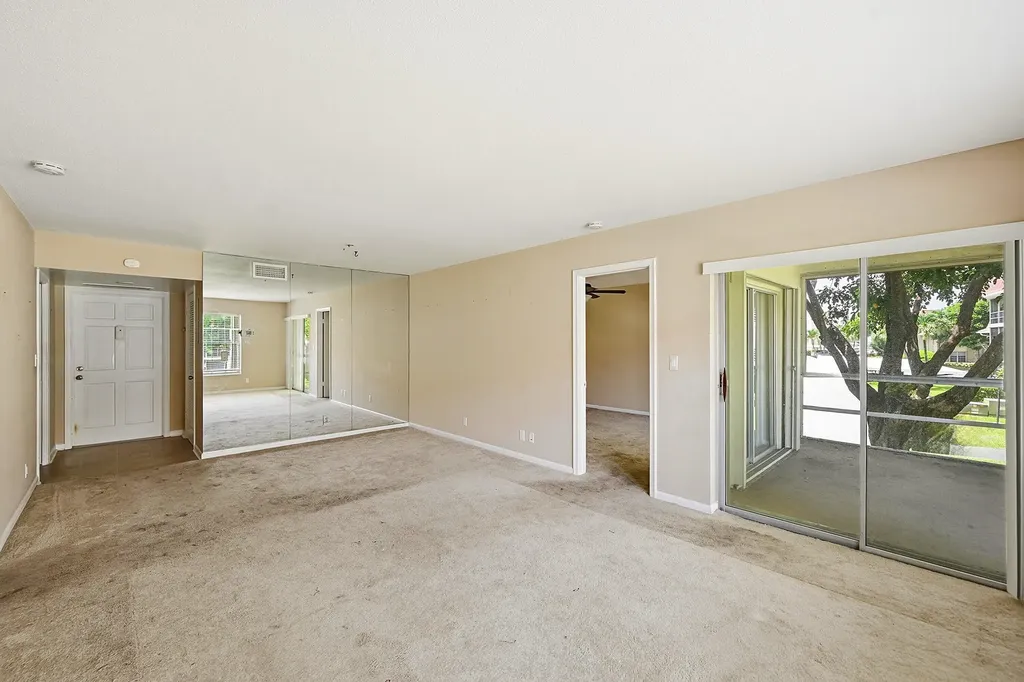 5570 Tamberlane Circle Palm Beach Gardens FL 33418