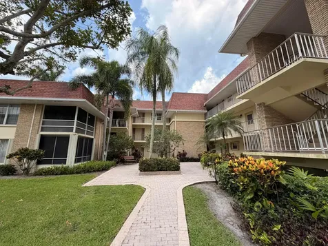 5570 Tamberlane Circle Palm Beach Gardens FL 33418
