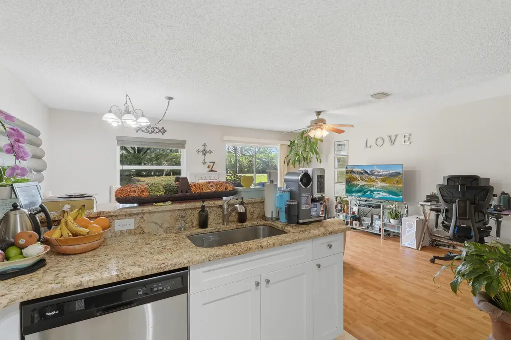 6929 Willow Creek Run Lake Worth FL 33463