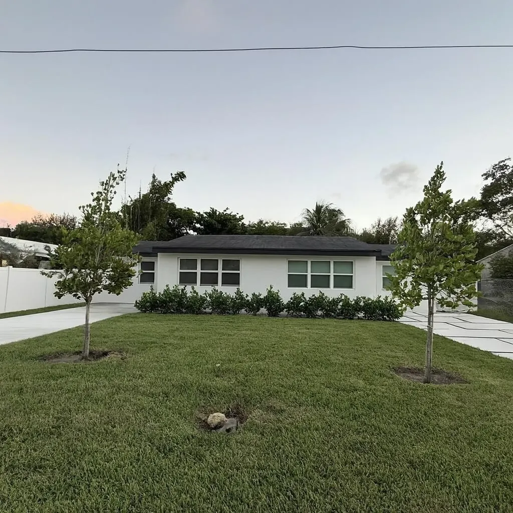118 SW 7th Street Delray Beach FL 33444