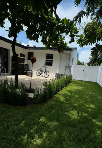 118 SW 7th Street Delray Beach FL 33444