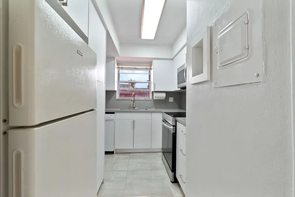 7500 SW 82nd Street Miami FL 33143