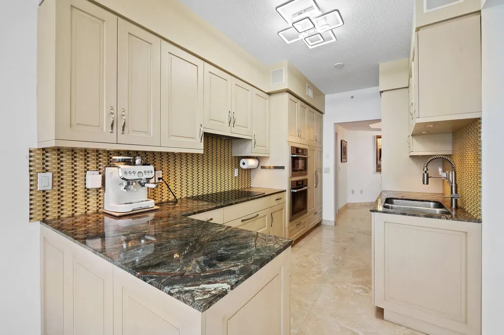 6051 N Ocean Drive Hollywood FL 33019