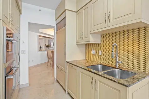 6051 N Ocean Drive Hollywood FL 33019