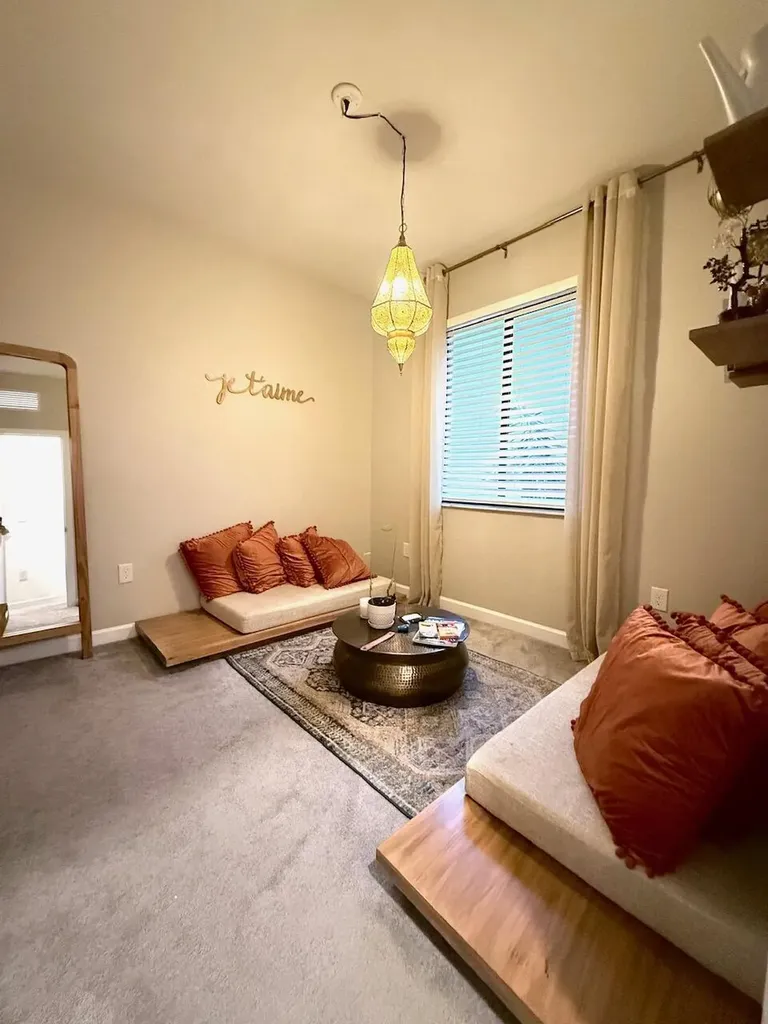 21423 NE 2nd Place Miami FL 33179