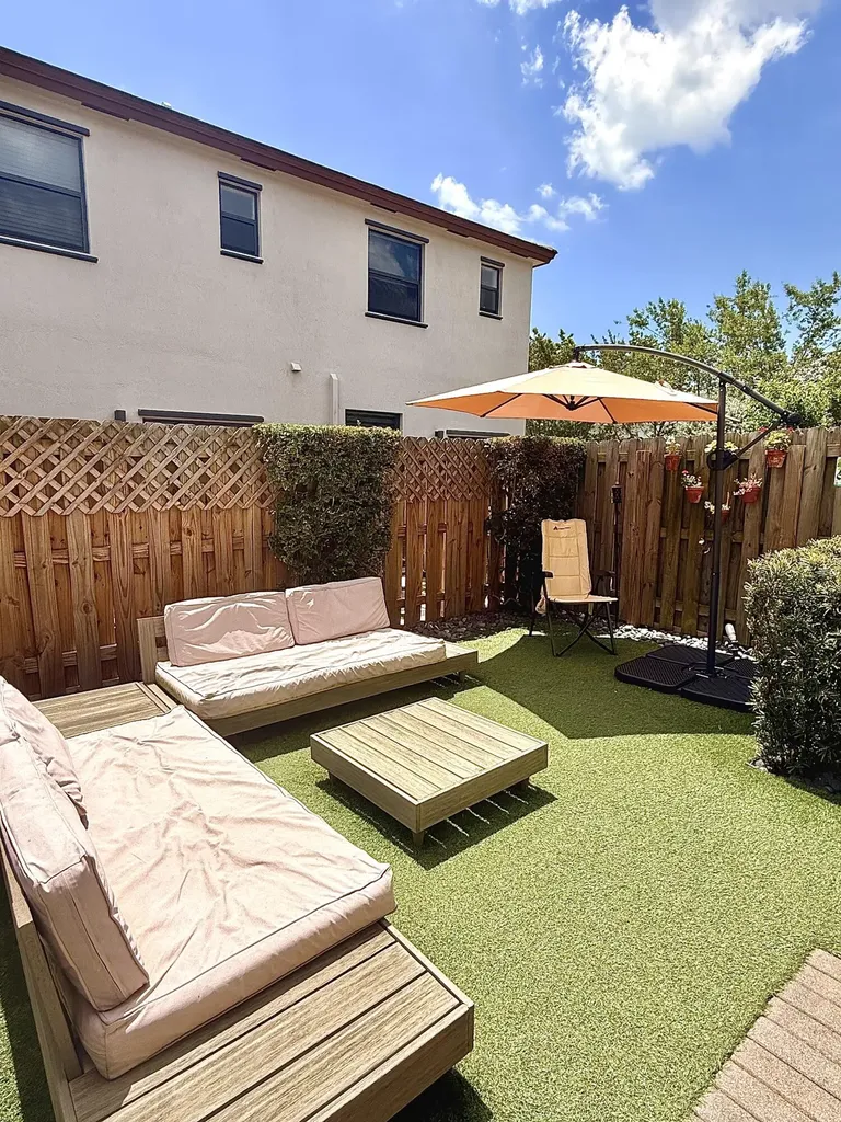 21423 NE 2nd Place Miami FL 33179