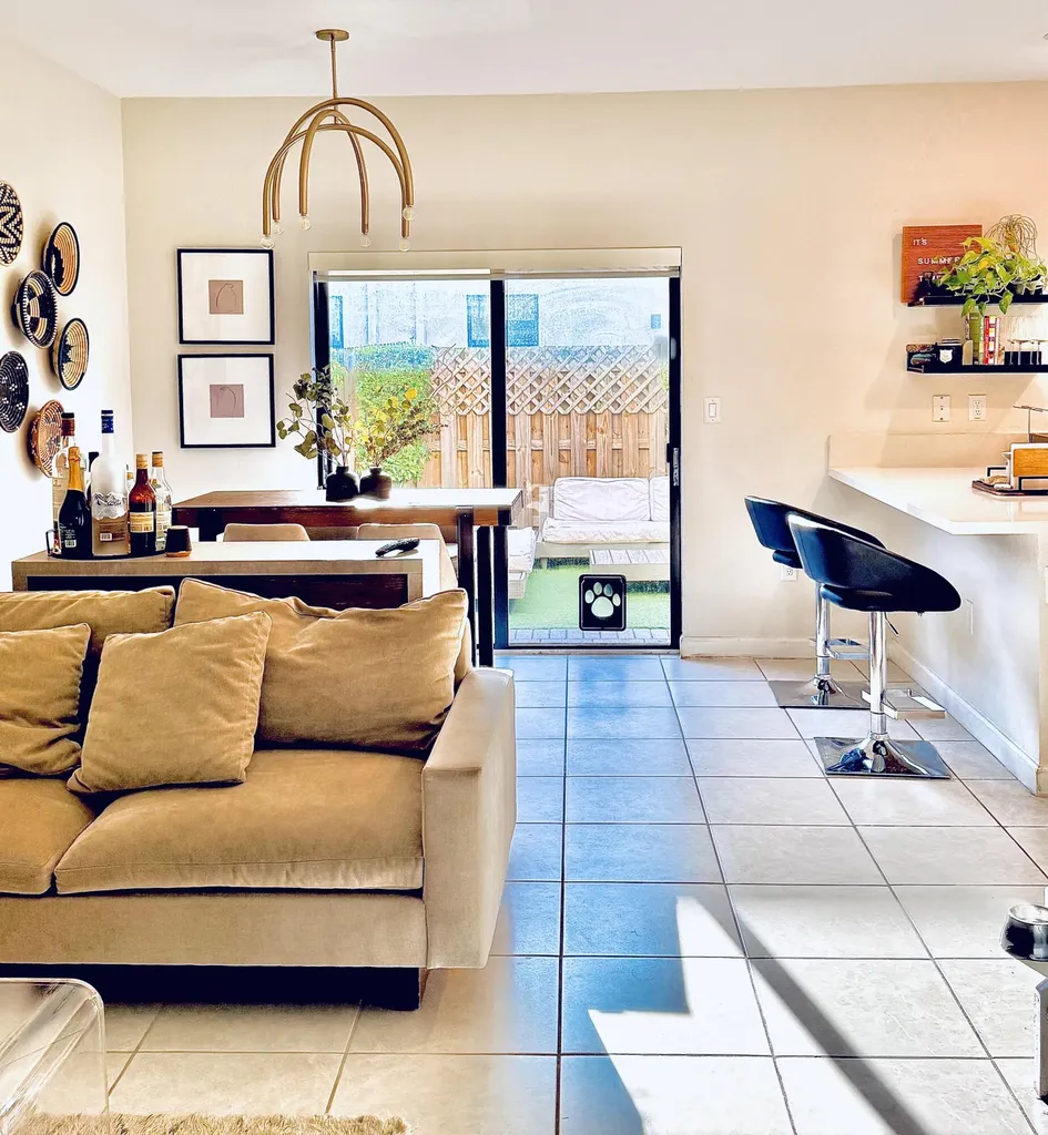 21423 NE 2nd Place Miami FL 33179