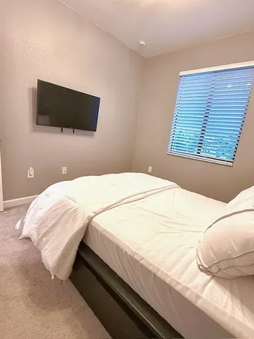 21423 NE 2nd Place Miami FL 33179
