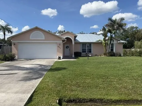 2511 SE Jason Avenue Port St Lucie FL 34952