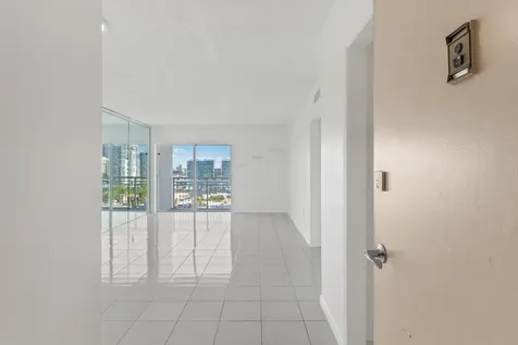 400 Kings Point Drive Sunny Isles Beach FL 33160