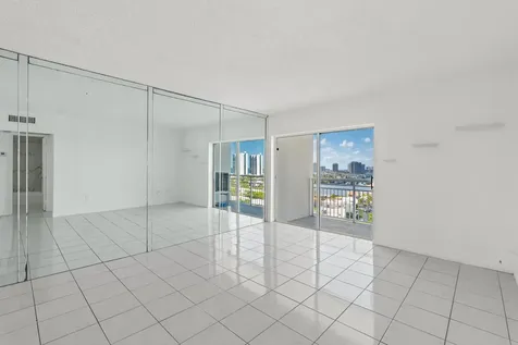 400 Kings Point Drive Sunny Isles Beach FL 33160