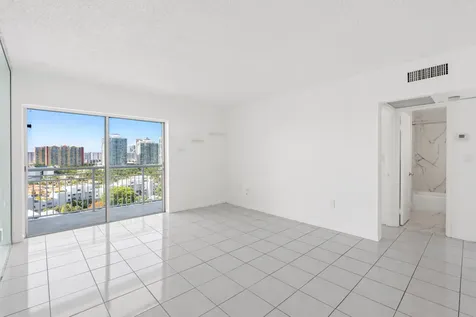 400 Kings Point Drive Sunny Isles Beach FL 33160