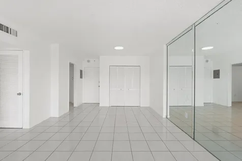 400 Kings Point Drive Sunny Isles Beach FL 33160